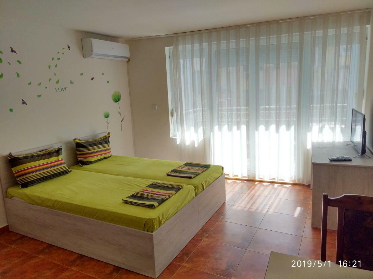 Downtown Studio Varna Exterior foto